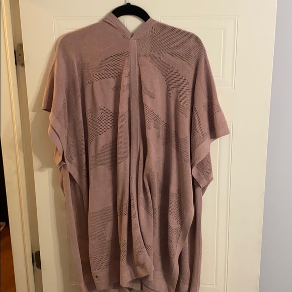 SOLD Lululemon shrug - Picture 5 of 5